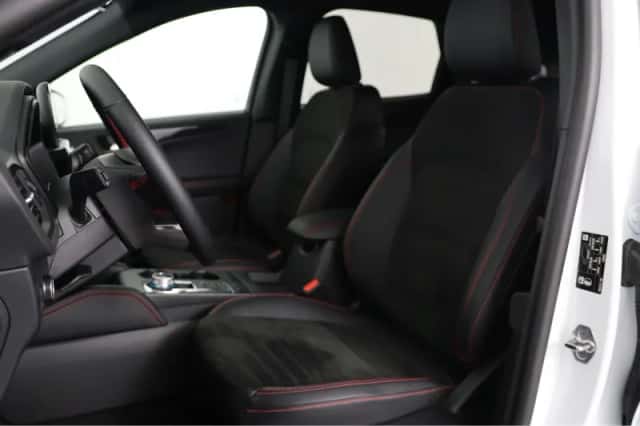 Ford Kuga (2024) thumbnail 6