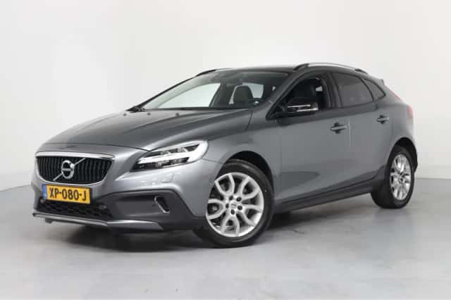 Volvo V40 (2019) thumbnail 1