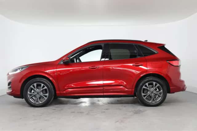 Ford Kuga (2023) thumbnail 2