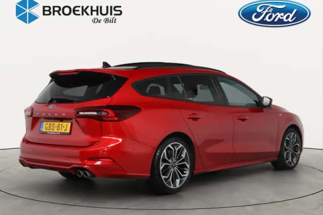 Ford Focus (2024) thumbnail 3