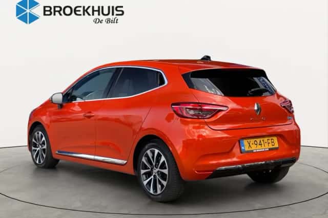 Renault Clio (2023) thumbnail 3