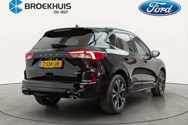 Ford Kuga (2023) thumbnail 4