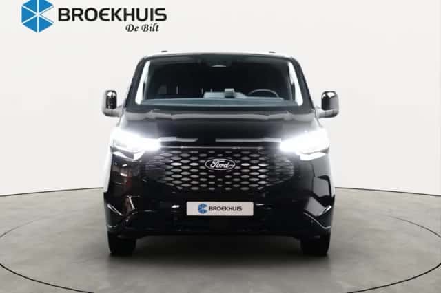 Ford E-Transit Custom (2026) thumbnail 2