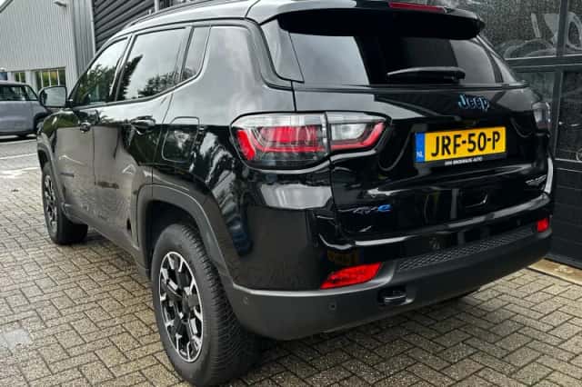 Jeep Compass (2024) thumbnail 4
