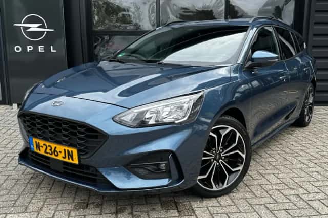 Ford Focus (2021) thumbnail 1