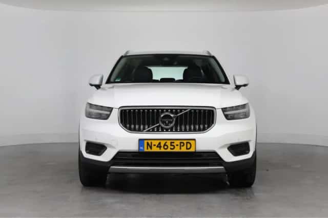 Volvo XC40 (2021) thumbnail 5