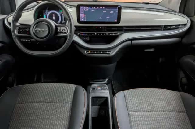 Fiat 500 (2022) thumbnail 5