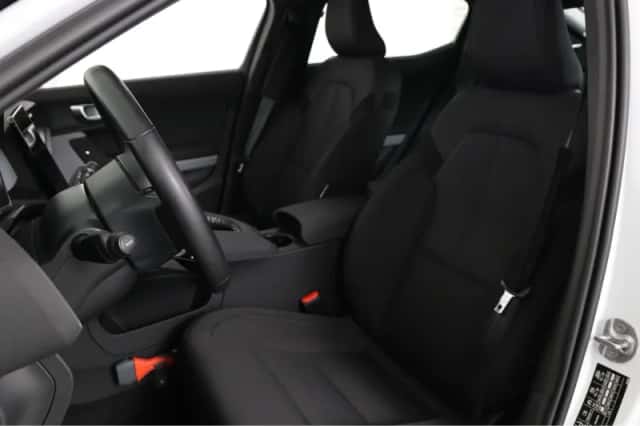 Polestar 2 (2023) thumbnail 6