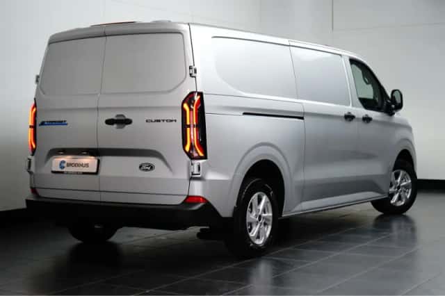 Ford E-Transit (2026) thumbnail 2