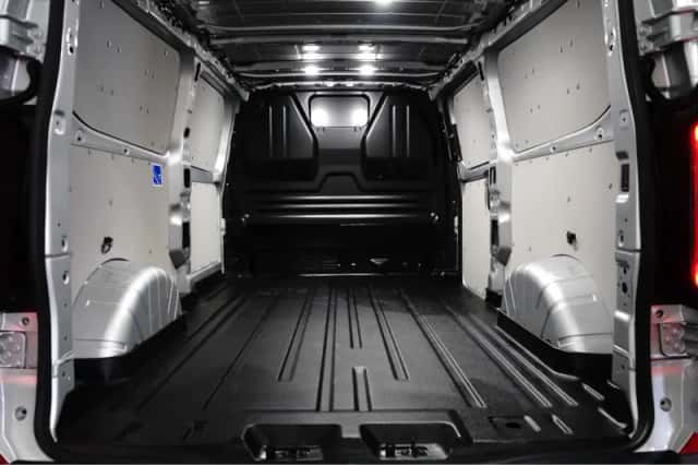 Ford E-Transit (2026) thumbnail 5