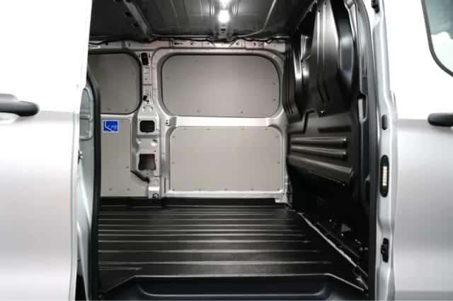 Ford E-Transit (2026) thumbnail 6