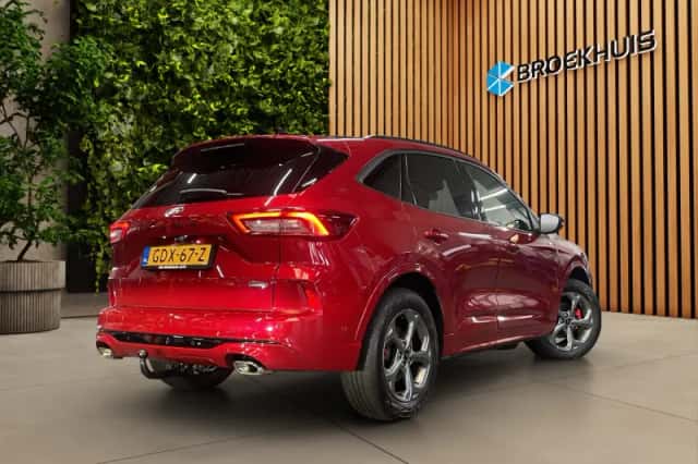 Ford Kuga (2024) thumbnail 2