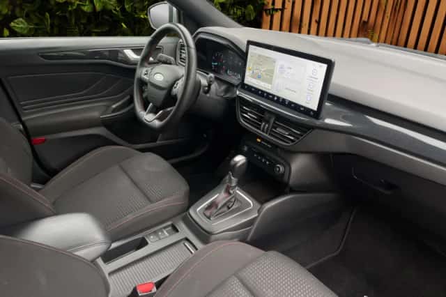 Ford Focus (2023) thumbnail 4