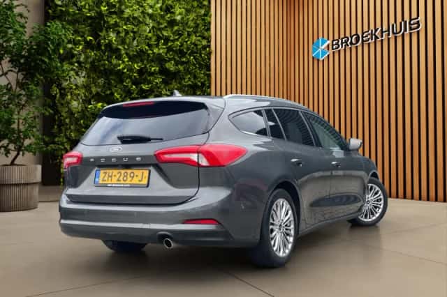 Ford Focus (2019) thumbnail 2