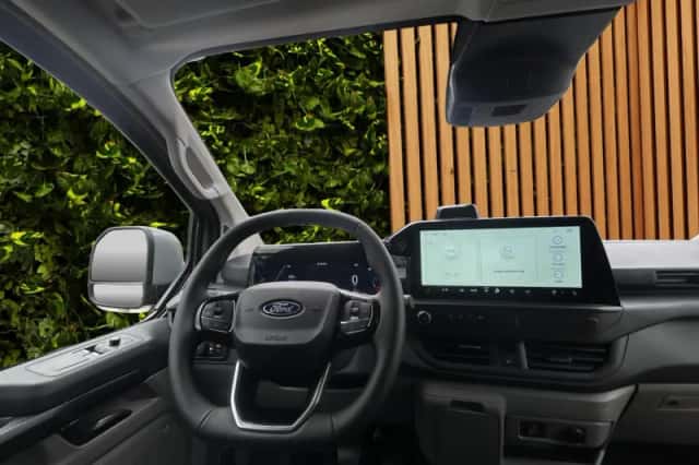 Ford E-Transit (2026) thumbnail 3
