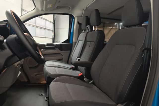 Ford Transit Custom (2025) thumbnail 4