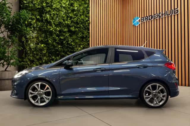 Ford Fiesta (2020) thumbnail 2