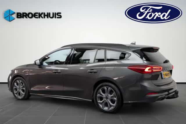 Ford Focus (2023) thumbnail 3