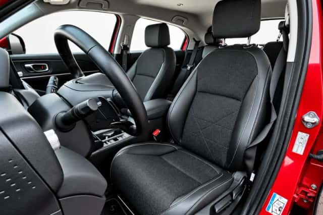 Honda HR-V (2023) thumbnail 4