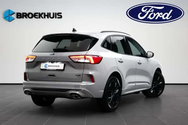 Ford Kuga (2023) thumbnail 3