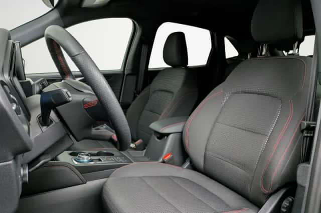 Ford Kuga (2024) thumbnail 3