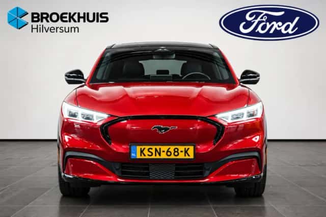 Ford Mustang Mach-E (2024) thumbnail 2