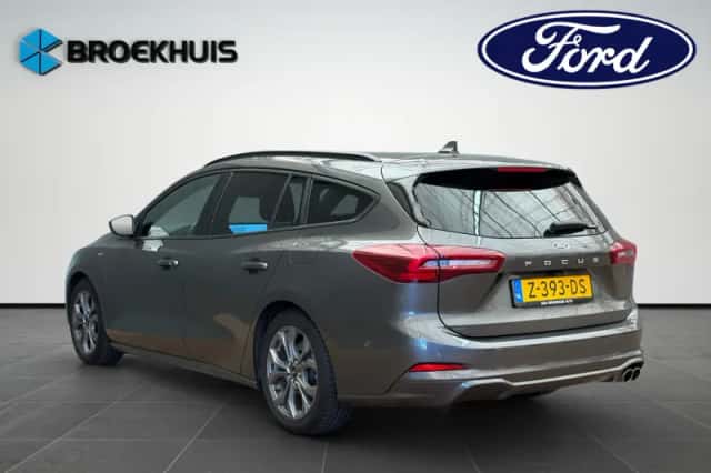 Ford Focus (2024) thumbnail 3