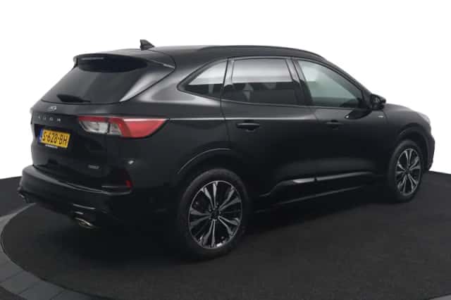 Ford Kuga (2023) thumbnail 3