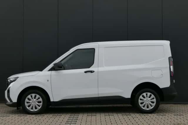 Ford Transit Courier (2024) thumbnail 2