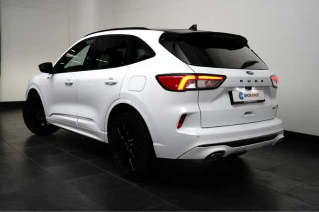 Ford Kuga (2023) thumbnail 5