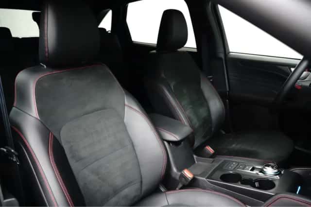 Ford Kuga (2023) thumbnail 6