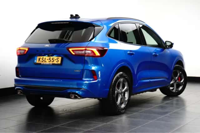 Ford Kuga (2024) thumbnail 4