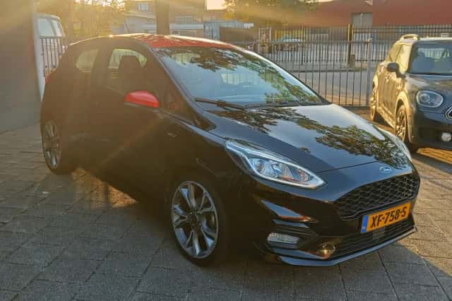 Ford Fiesta (2019) thumbnail 3
