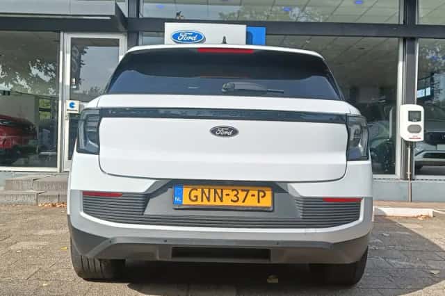 Ford Explorer (2024) thumbnail 5