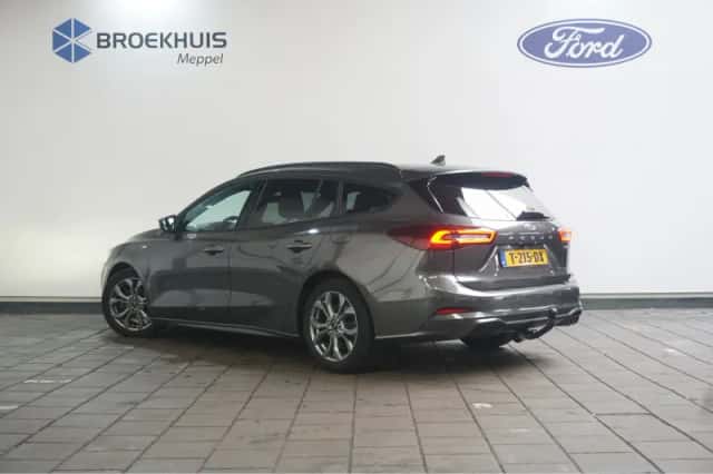 Ford Focus (2023) thumbnail 4