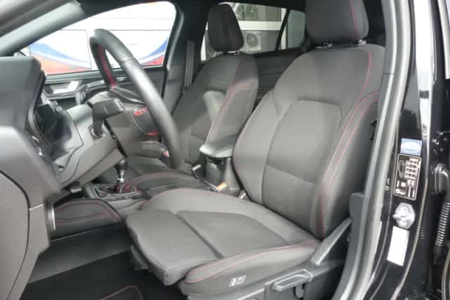 Ford Focus (2020) thumbnail 6