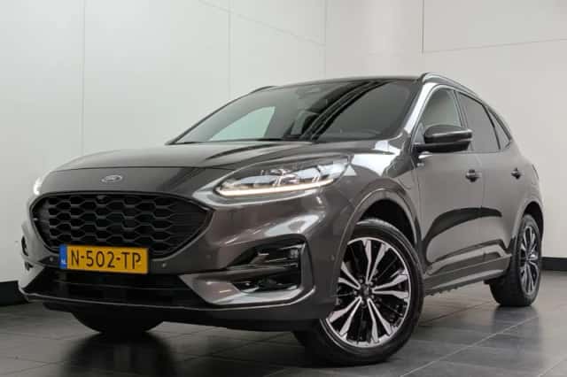 Ford Kuga (2022) thumbnail 1