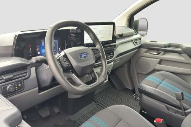 Ford Transit Custom (2024) thumbnail 2
