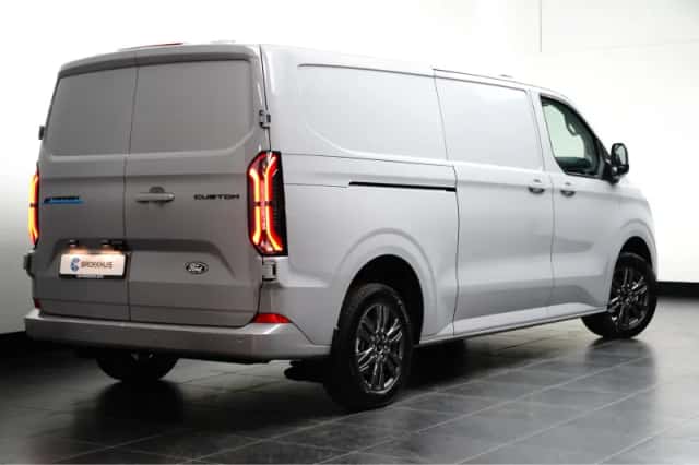 Ford E-Transit Custom (2026) thumbnail 4