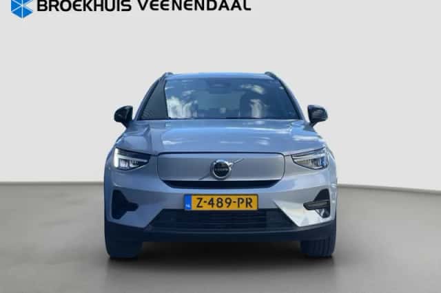 Volvo EX40 (2024) thumbnail 4