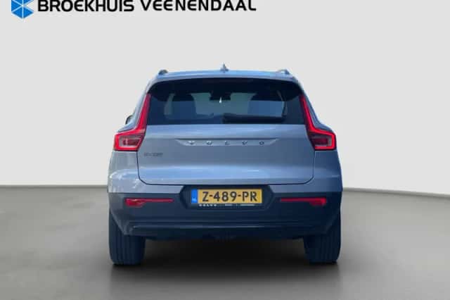 Volvo EX40 (2024) thumbnail 5