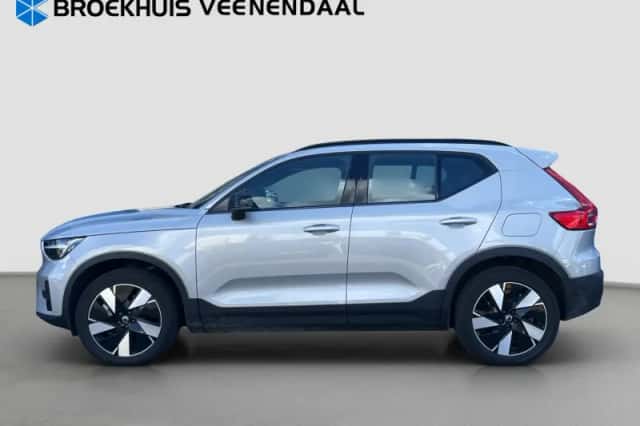 Volvo EX40 (2024) thumbnail 6