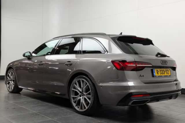 Audi A4 (2022) thumbnail 3