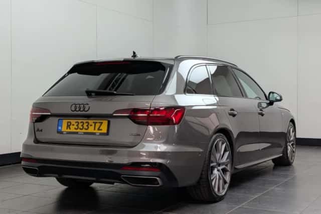 Audi A4 (2022) thumbnail 5