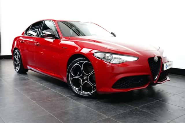 Alfa Romeo Giulia (2021) thumbnail 5