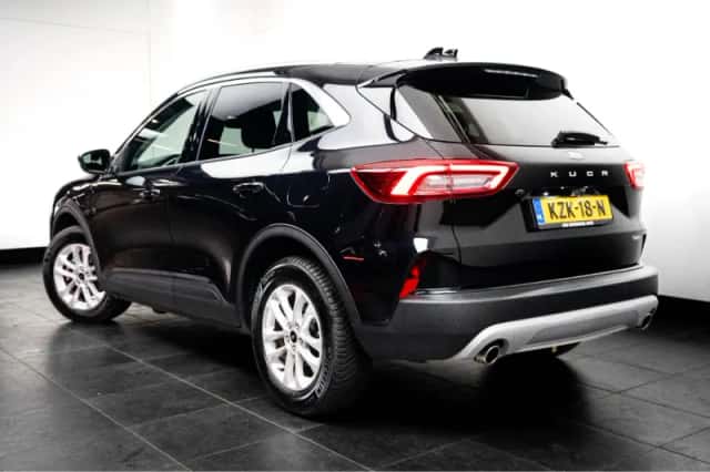 Ford Kuga (2025) thumbnail 3