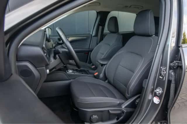 Ford Kuga (2022) thumbnail 4