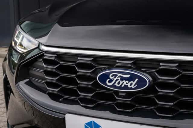 Ford Kuga (2025) thumbnail 6