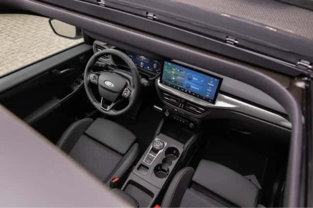 Ford Kuga (2025) thumbnail 3
