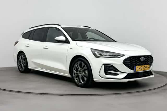 Ford Focus (2024) thumbnail 2